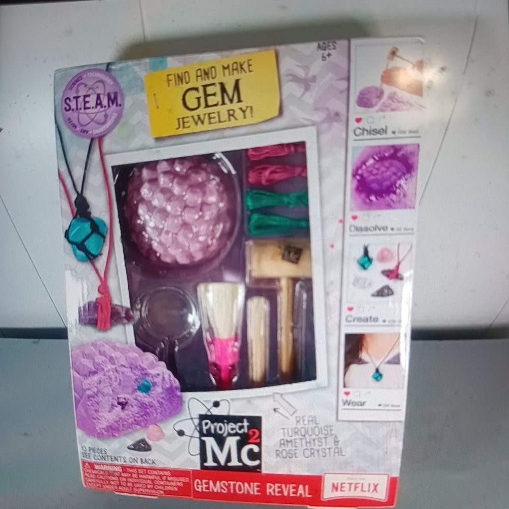 S.T.E.A.M. Find & make gem jewelry kit. New